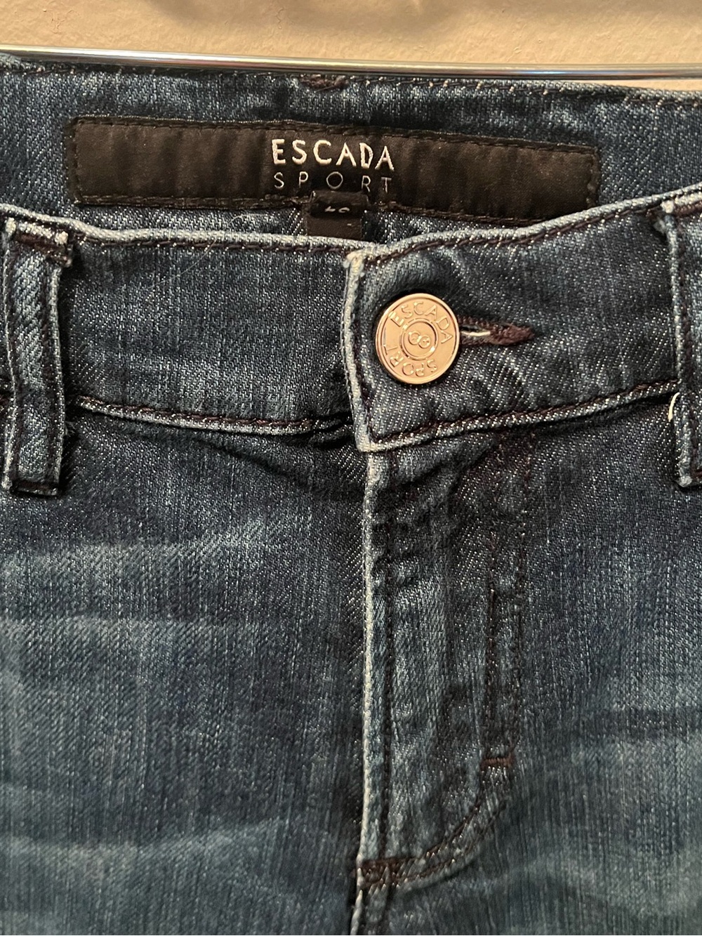 ✨ Escada Sport Medium Blue Straight Leg Made in Italy Jeans - Size 34